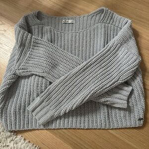 Hollister Light Gray Crew Neck Chunky Knit Sweater